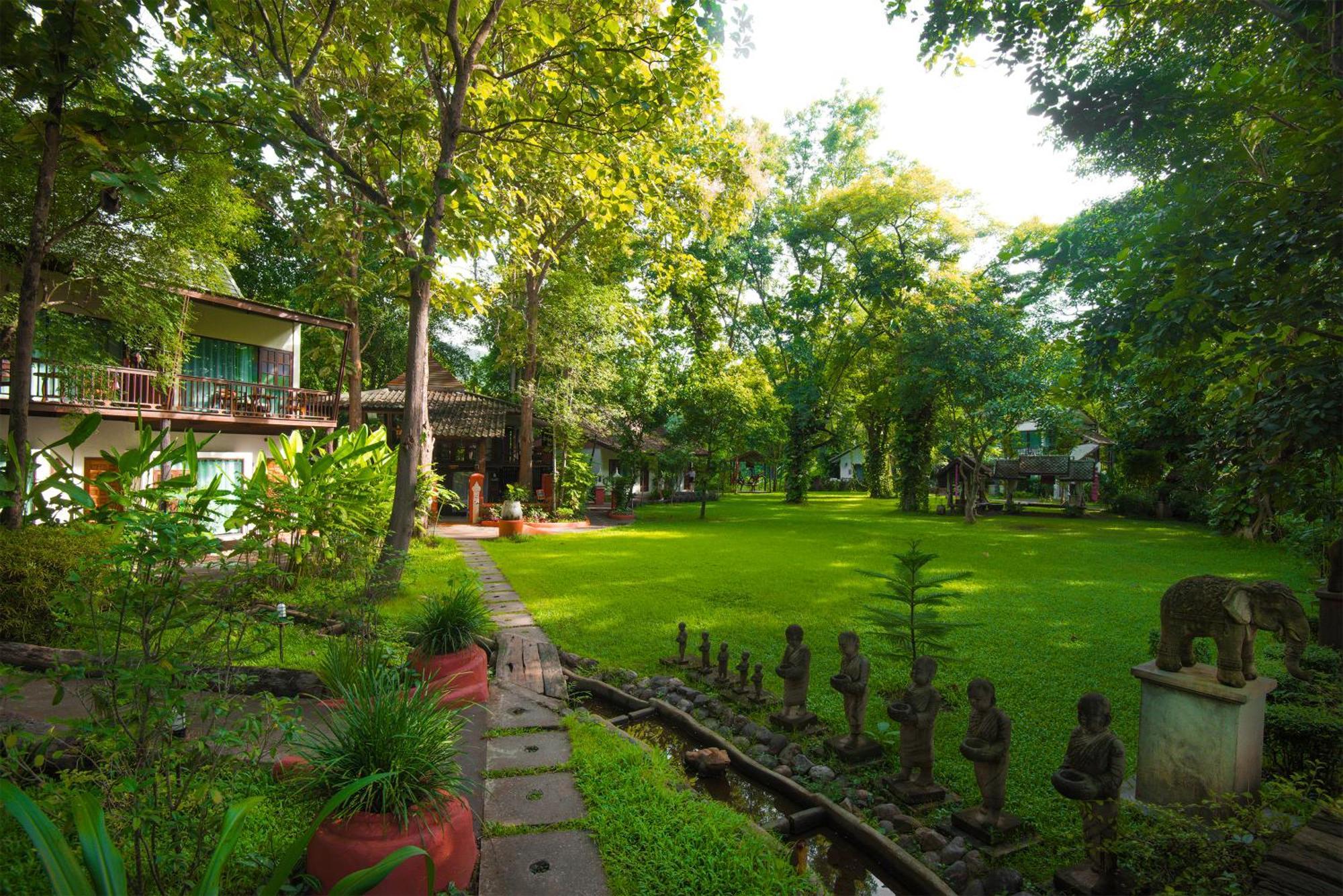 E-Outfitting Doikham Resort Chiang Mai Bagian luar foto