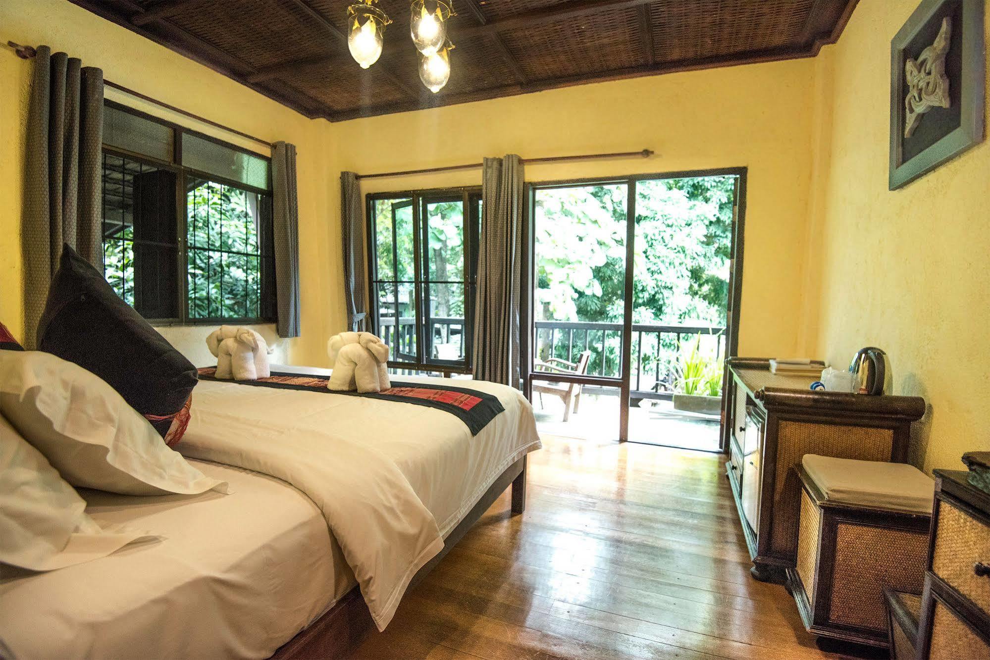E-Outfitting Doikham Resort Chiang Mai Bagian luar foto